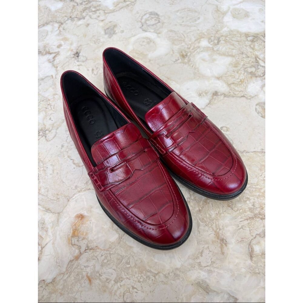 NEW! ECCO Women Dress Classic 15 ECCO Croc Embossed Red Leather Loafers - Picture 2 of 13